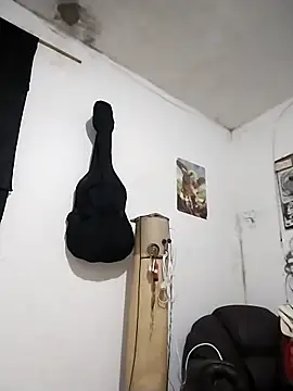 Snapshot of LUNAdeMARTE chatting on 16, 3, 2025 LUNAdeMARTE online show from 16, 3, 2025