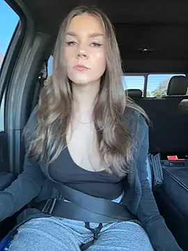 MaggyMayI online show from 31, 10, 2025