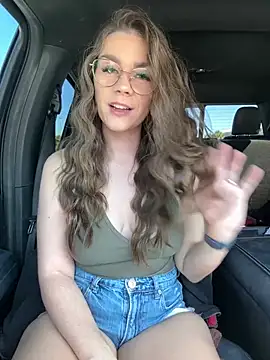 MaggyMayI online show from 8, 2, 2026