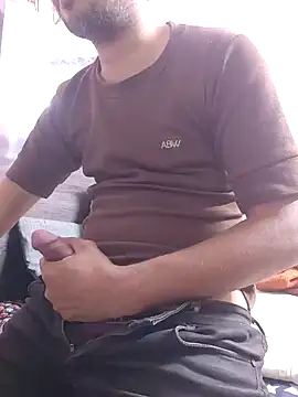 HotBoyOm online show from 8, 2, 2025