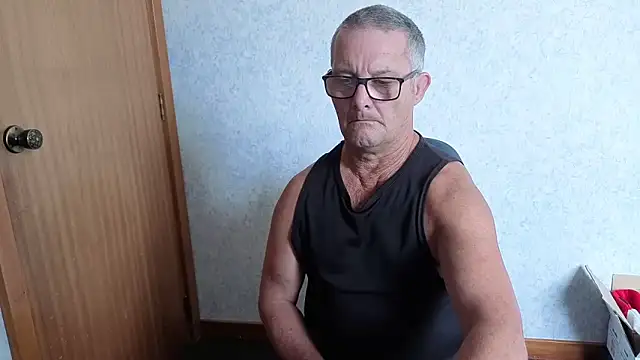 Snapshot of bigballnz chatting on 14, 12, 2025 bigballnz online show from 14, 12, 2025