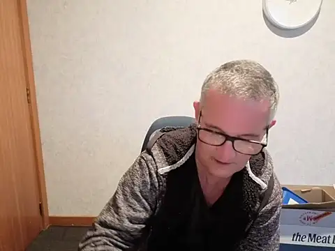 Snapshot of bigballnz chatting on 22, 12, 2025 bigballnz online show from 22, 12, 2025