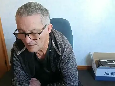 Snapshot of bigballnz chatting on 18, 6, 2026 bigballnz online show from 18, 6, 2026