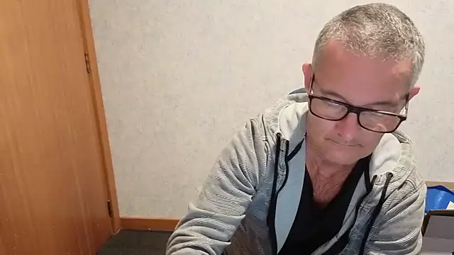 Snapshot of bigballnz chatting on 19, 12, 2025 bigballnz online show from 19, 12, 2025