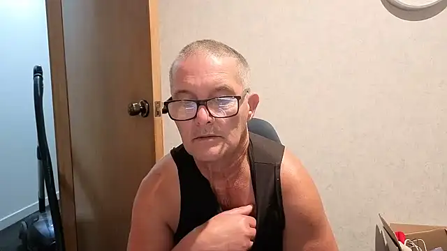 Snapshot of bigballnz chatting on 3, 12, 2025 bigballnz online show from 3, 12, 2025