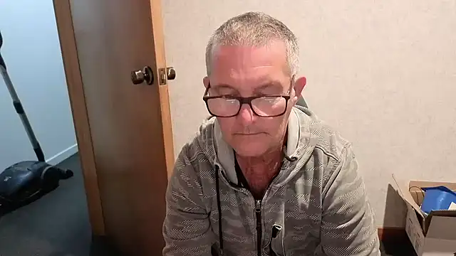 Snapshot of bigballnz chatting on 18, 12, 2025 bigballnz online show from 18, 12, 2025