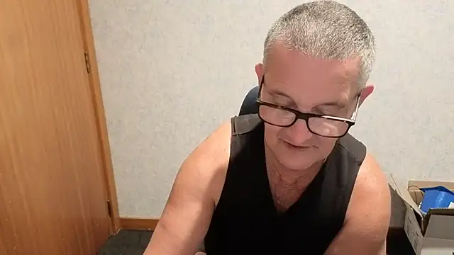 Snapshot of bigballnz chatting on 17, 12, 2025 bigballnz online show from 17, 12, 2025