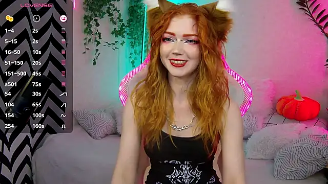 Snapshot of Misamane chatting on 6, 11, 2025 Misamane online show from 6, 11, 2025