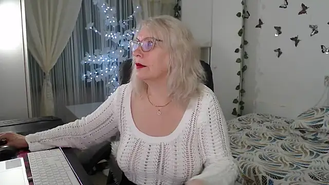 Ghertrude52 online show from 18, 4, 2026