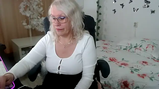 Ghertrude52 online show from 17, 5, 2026