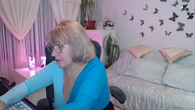 Ghertrude52 online show from 15, 11, 2025