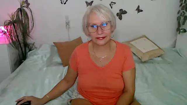 Ghertrude52 online show from 9, 9, 2025