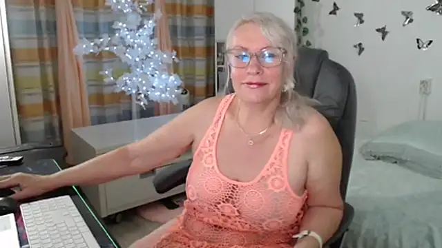 Snapshot of Ghertrude52 chatting on 13, 6, 2026 Ghertrude52 online show from 13, 6, 2026