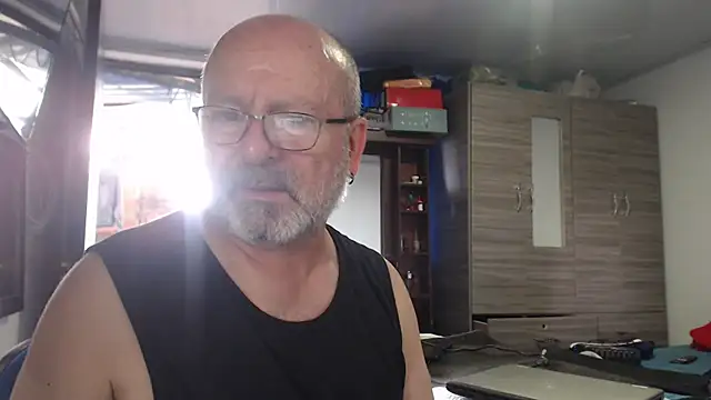 Snapshot of ferdinad20 chatting on 15, 7, 2026 ferdinad20 online show from 15, 7, 2026