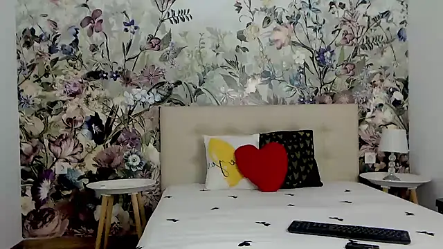 RoseDiamond06 online show from 29, 9, 2025