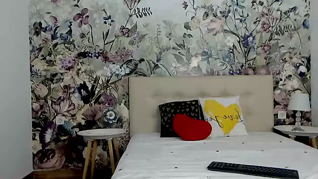 RoseDiamond06 online show from 26, 9, 2025