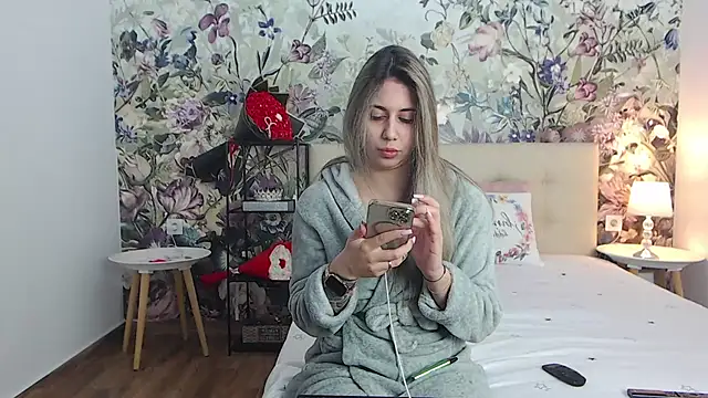 RoseDiamond06 online show from 4, 5, 2026