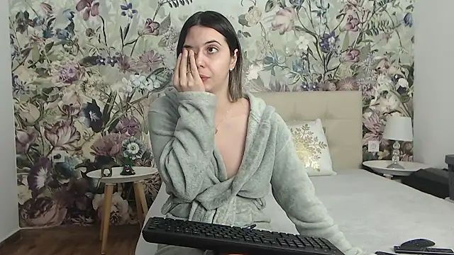 RoseDiamond06 online show from 13, 1, 2026