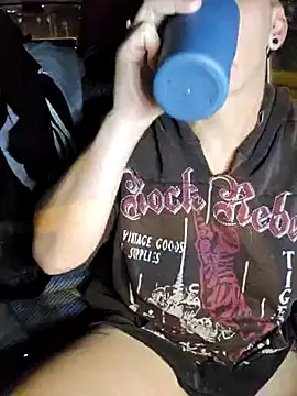 PinkTheHawk online show from 8, 3, 2025