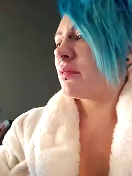 PinkTheHawk online show from 12, 4, 2026