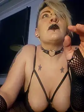 PinkTheHawk online show from 7, 10, 2025