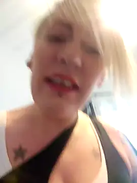 PinkTheHawk online show from 11, 1, 2026