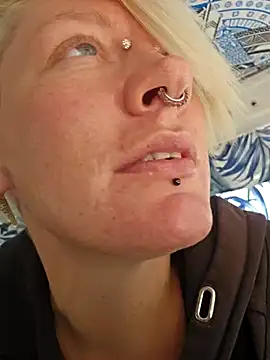 PinkTheHawk online show from 14, 3, 2025