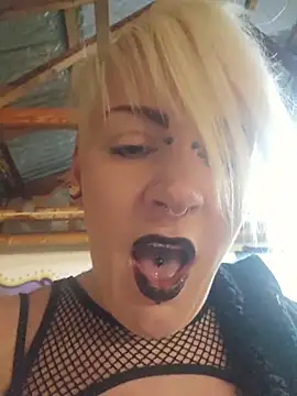 PinkTheHawk online show from 25, 10, 2025