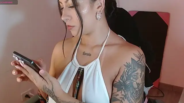 Snapshot of karlavittar chatting on 4, 3, 2025 karlavittar online show from 4, 3, 2025