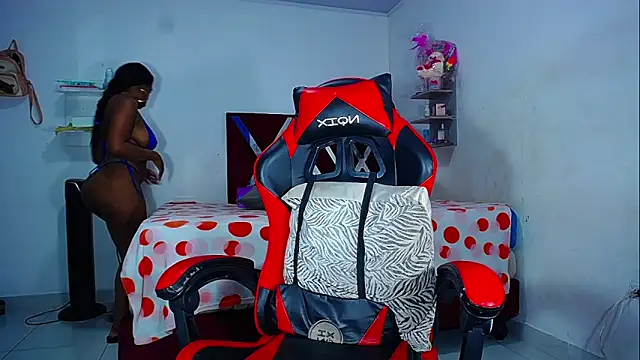Snapshot of DanisaBrown chatting on 13, 6, 2026 DanisaBrown online show from 13, 6, 2026