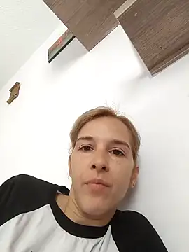 Snapshot of SexxyLety chatting on 15, 10, 2025 SexxyLety online show from 15, 10, 2025