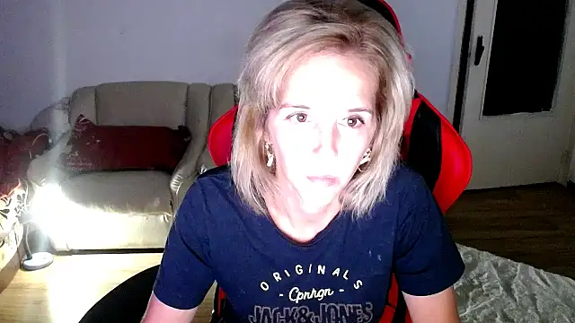 Snapshot of SexxyLety chatting on 10, 9, 2025 SexxyLety online show from 10, 9, 2025