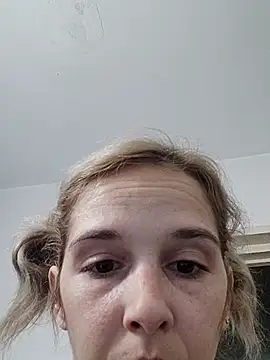 Snapshot of SexxyLety chatting on 29, 10, 2025 SexxyLety online show from 29, 10, 2025