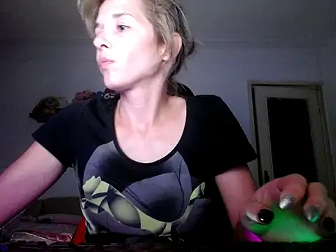 Snapshot of SexxyLety chatting on 13, 9, 2025 SexxyLety online show from 13, 9, 2025