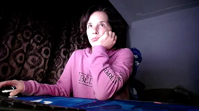 SexxyLety online show from 10, 5, 2026