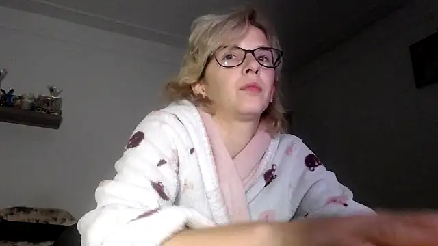 Snapshot of SexxyLety chatting on 22, 11, 2025 SexxyLety online show from 22, 11, 2025