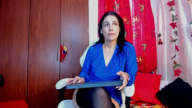 girasol walton online show from 8, 1, 2026