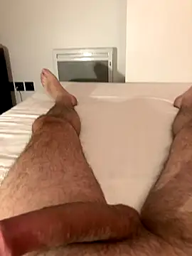 Snapshot of Romain2841 chatting on 4, 11, 2025 Romain2841 online show from 4, 11, 2025