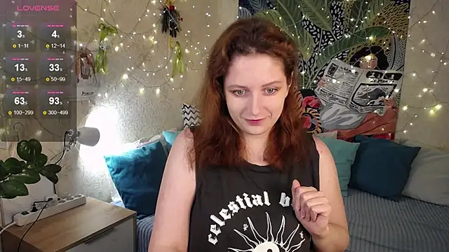 Snapshot of Dexy_Red chatting on 8, 10, 2025 Dexy Red online show from 8, 10, 2025