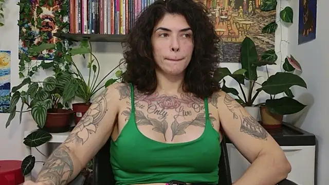Snapshot of TaliMajesty chatting on 14, 5, 2026 TaliMajesty online show from 14, 5, 2026