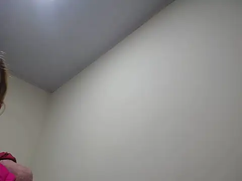 Mia davis01 online show from 9, 11, 2025