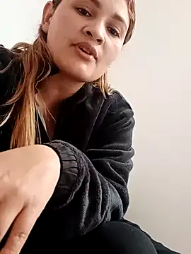 Mia davis01 online show from 11, 4, 2026