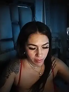 chelaqueen  online show from 15, 5, 2026