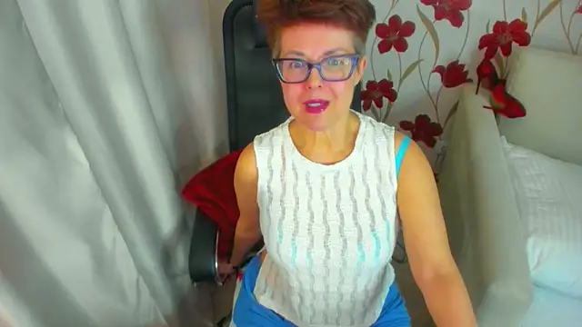 Snapshot of JennAlison chatting on 3, 3, 2025 JennAlison online show from 3, 3, 2025