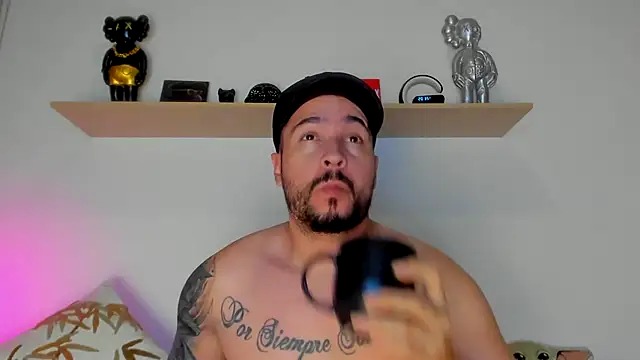 camilo restrepo21 online show from 5, 10, 2025