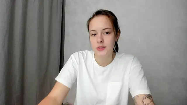 Snapshot of why_again_me chatting on 11, 2, 2026 why again me online show from 11, 2, 2026