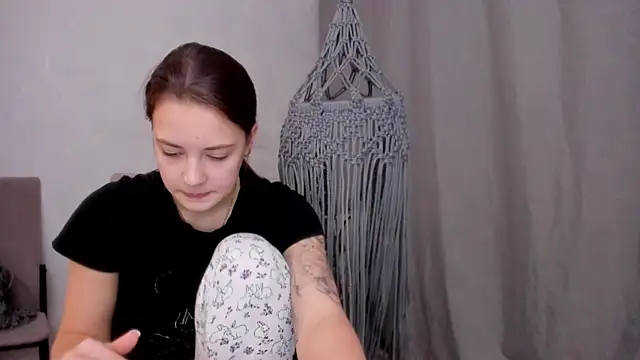 why again me online show from 5, 3, 2025