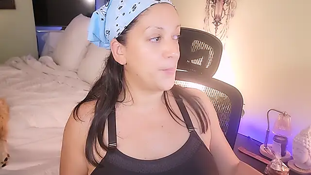 Snapshot of Wonderful_Woman chatting on 18, 9, 2025 Wonderful Woman online show from 18, 9, 2025