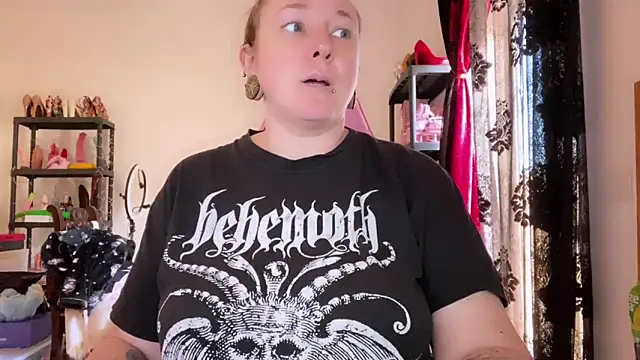 kisicaxx online show from 22, 12, 2025