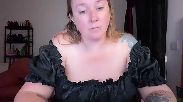 kisicaxx online show from 23, 9, 2025